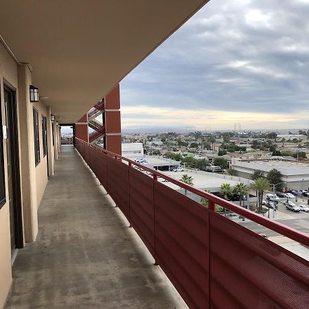 Ramada By Wyndham San Diego National City Exterior foto